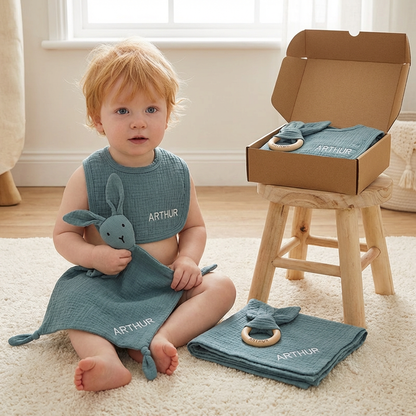 Personalized 4-Piece Newborn Gift Set – Muslin, Teething Ring & Bib (100% Cotton)