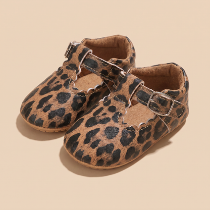 Scallop T-Strap Buckle Shoes