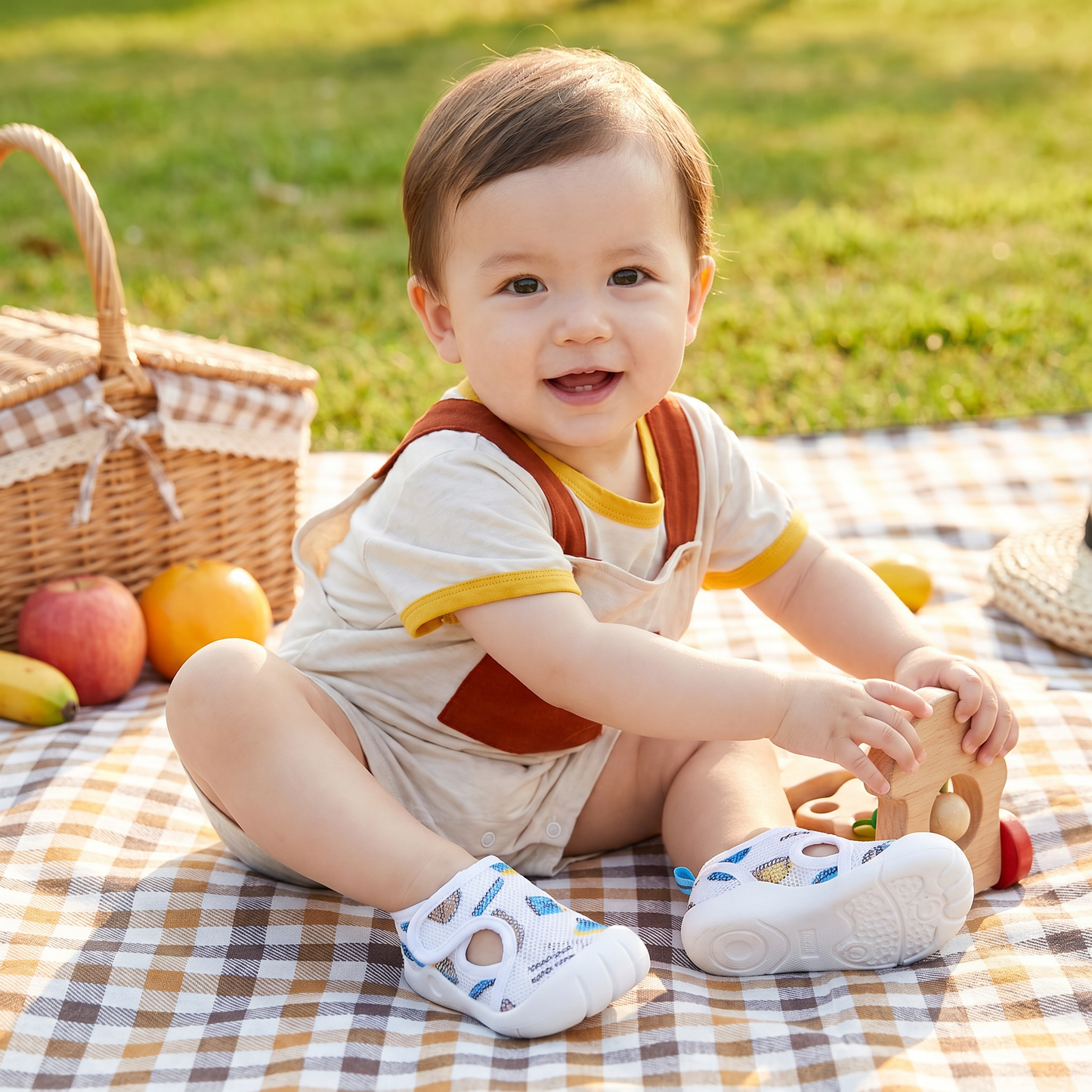 Summer Baby Sandals with Non-slip soles and Breathable Material