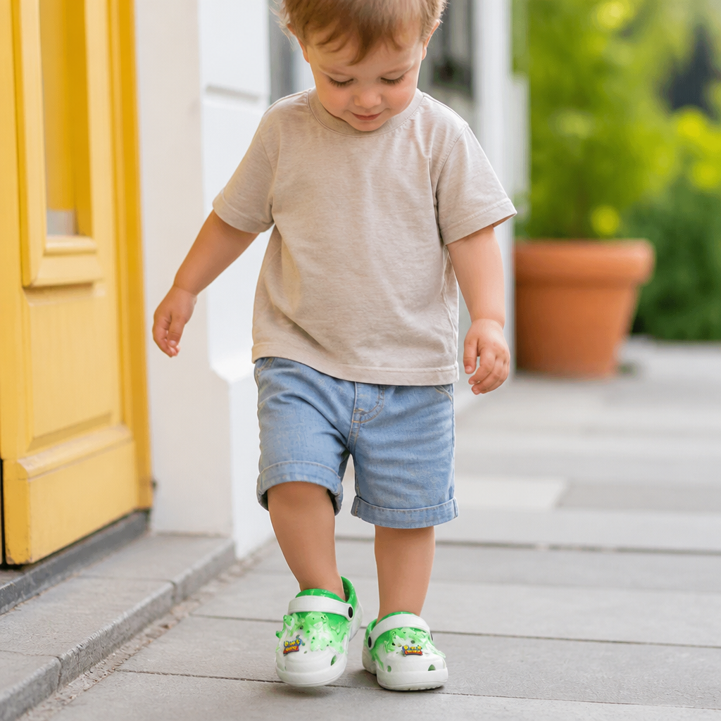Kids’ LED Dinosaur Clogs – Light-Up Non-Slip Summer Garden & Beach Shoes