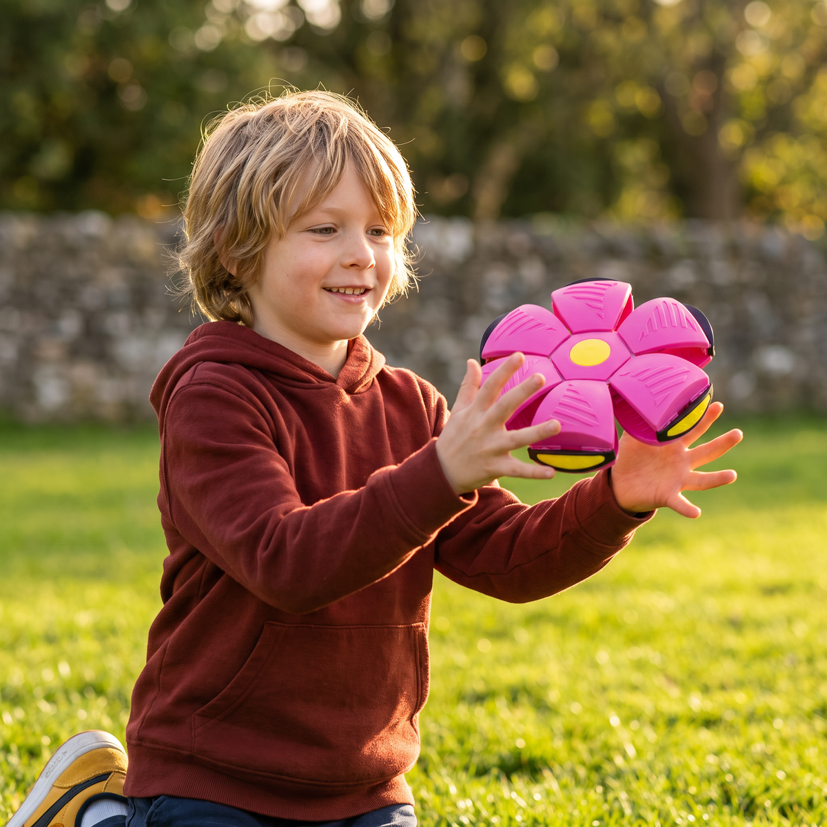 Magic Transforming Flying Disc Ball – Interactive Toy for Kids